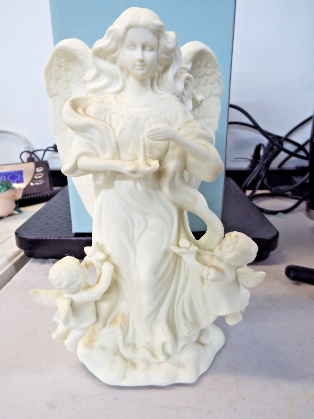 Vintage "PartyLite Angel of Light P7713 Bisque Porcelain with box